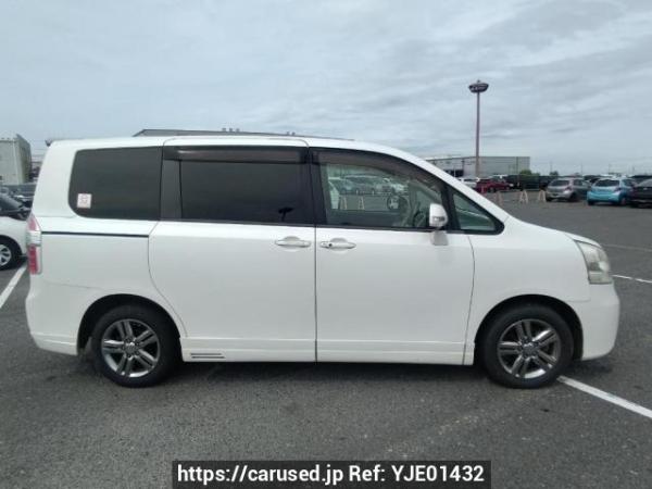 Used 2008 AT toyota noah ZRR70G Image[7]