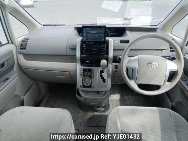 Used 2008 AT toyota noah ZRR70G Image[17]