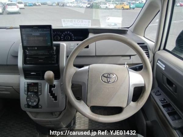 Used 2008 AT toyota noah ZRR70G Image[19]