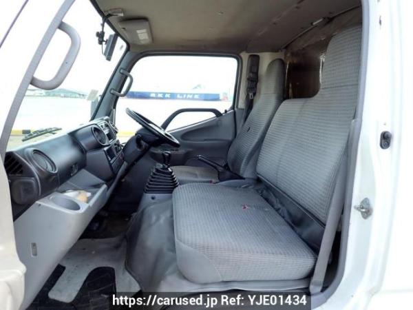 Used 2011 MT toyota dyna-route-van XZC605V Image[13]