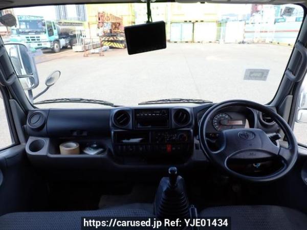 Used 2011 MT toyota dyna-route-van XZC605V Image[16]