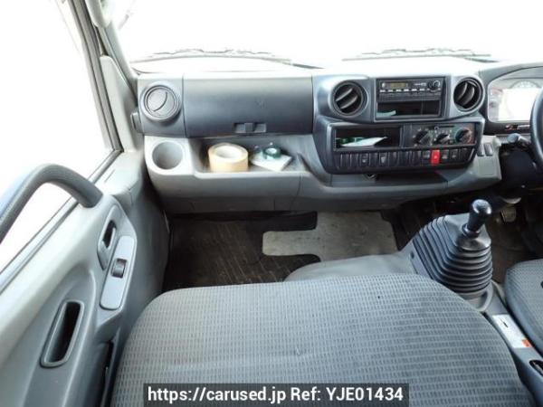Used 2011 MT toyota dyna-route-van XZC605V Image[17]