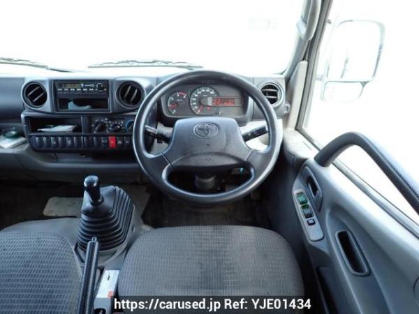 Used 2011 MT toyota dyna-route-van XZC605V Image[19]