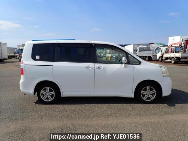 Used 2009 AT toyota noah ZRR70G Image[7]