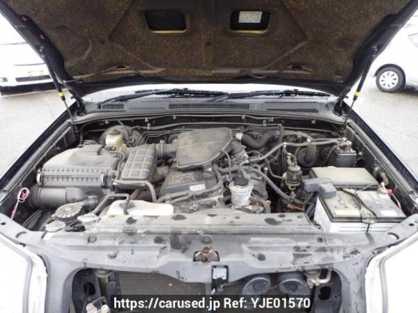 Used 2005 AT toyota hilux-surf TRN215W Image[10]