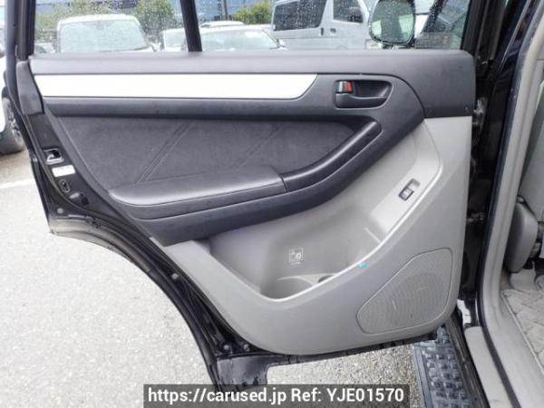 Used 2005 AT toyota hilux-surf TRN215W Image[15]
