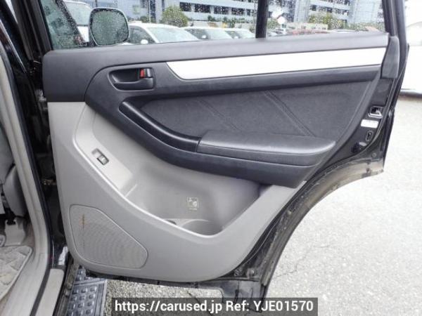 Used 2005 AT toyota hilux-surf TRN215W Image[16]