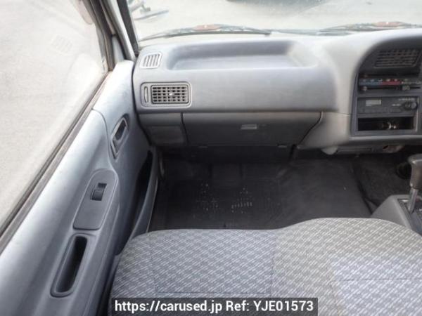 Used 2002 AT toyota regiusace-van LH172V Image[16]