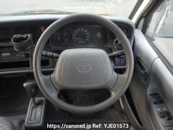 Used 2002 AT toyota regiusace-van LH172V Image[18]
