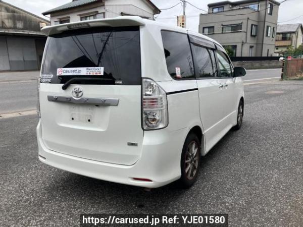Used 2010 AT toyota voxy ZRR70W Image[5]