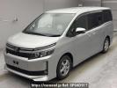 Toyota Voxy ZRR80G
