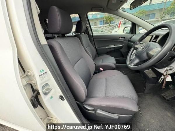 Used 2005 AT toyota wish ANE10G Image[12]