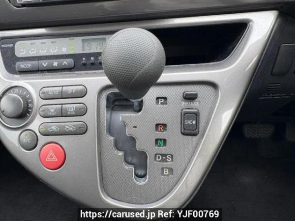 Used 2005 AT toyota wish ANE10G Image[23]