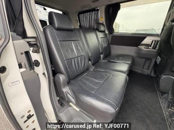 Used 2008 AT toyota voxy ZRR70W Image[14]