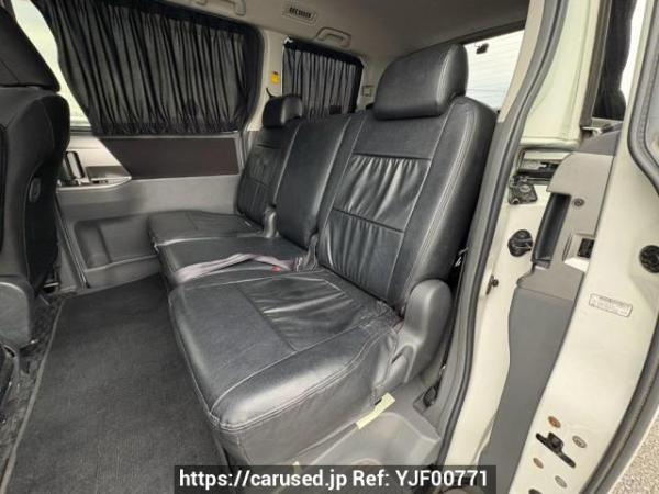 Used 2008 AT toyota voxy ZRR70W Image[15]