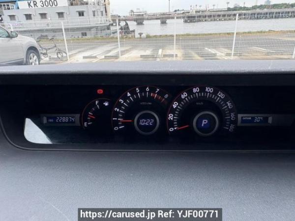 Used 2008 AT toyota voxy ZRR70W Image[25]