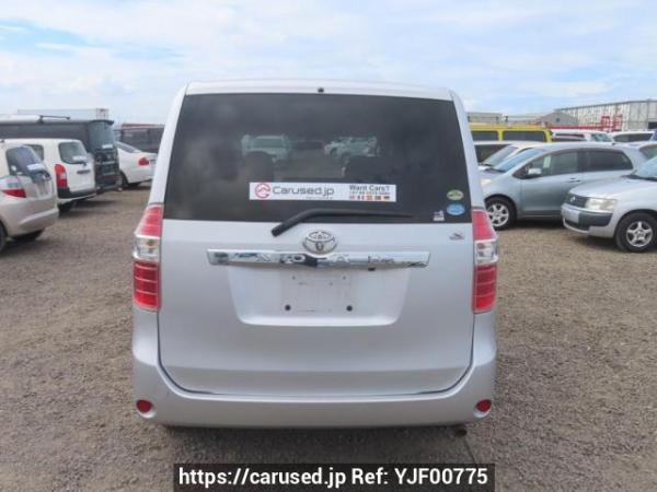 Used 2009 AT toyota noah ZRR70G Image[5]