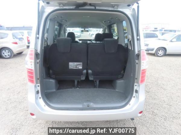 Used 2009 AT toyota noah ZRR70G Image[8]