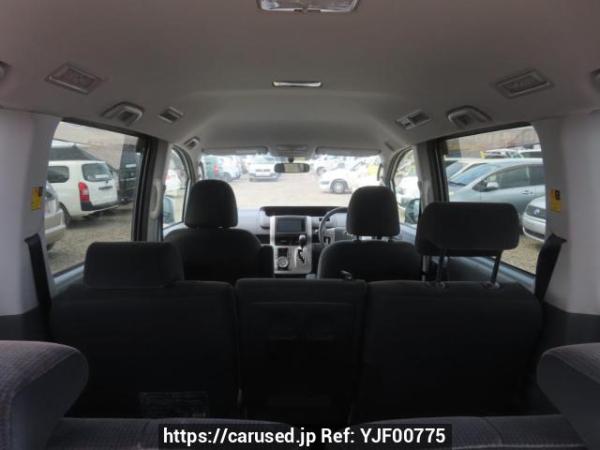 Used 2009 AT toyota noah ZRR70G Image[9]