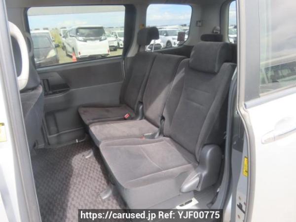 Used 2009 AT toyota noah ZRR70G Image[20]