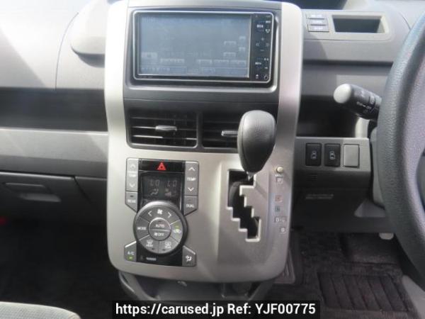 Used 2009 AT toyota noah ZRR70G Image[26]