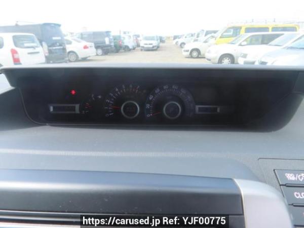 Used 2009 AT toyota noah ZRR70G Image[30]