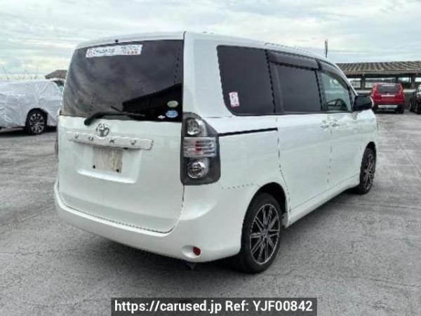 Used 2007 AT toyota voxy ZRR70G Image[6]