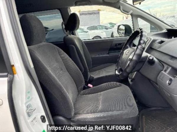 Used 2007 AT toyota voxy ZRR70G Image[11]