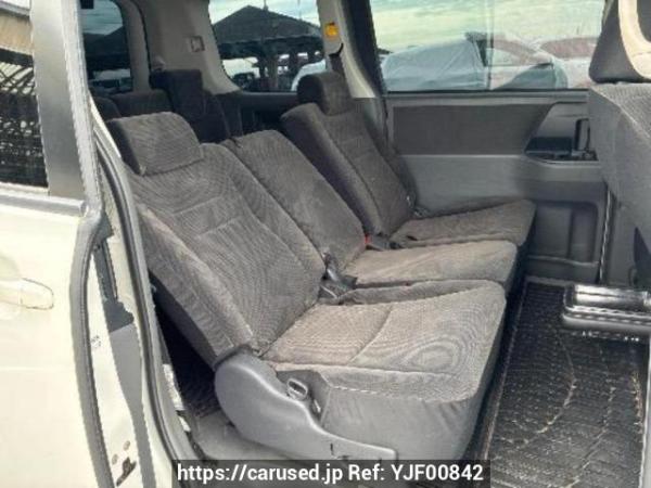 Used 2007 AT toyota voxy ZRR70G Image[13]