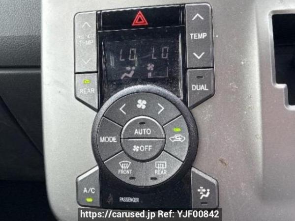 Used 2007 AT toyota voxy ZRR70G Image[21]
