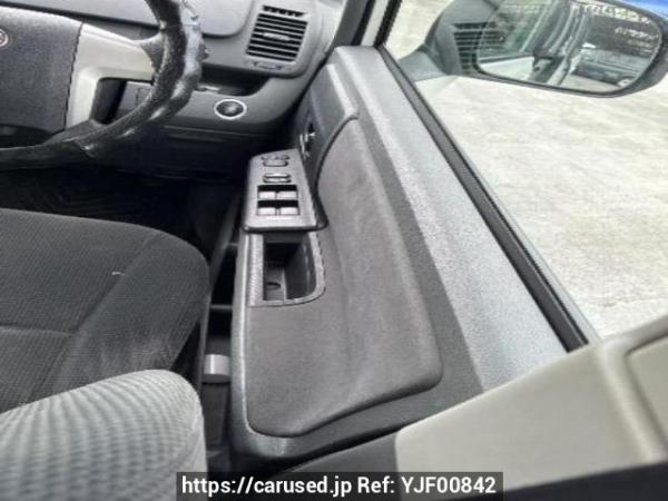 Used 2007 AT toyota voxy ZRR70G Image[27]