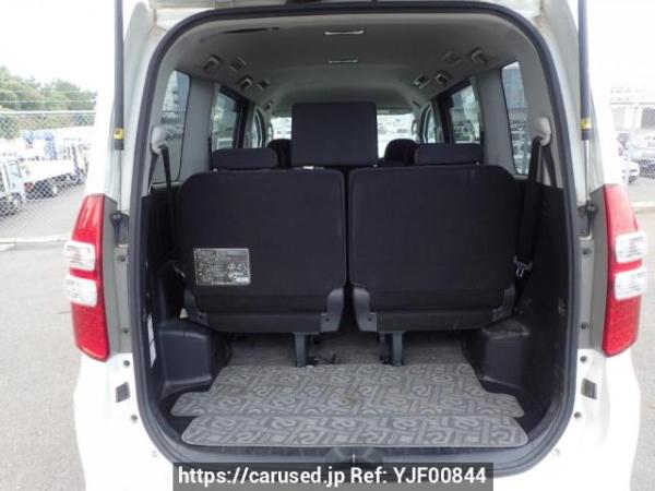 Used 2010 AT toyota noah ZRR75W Image[9]