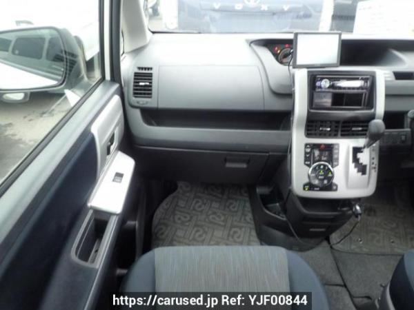 Used 2010 AT toyota noah ZRR75W Image[23]