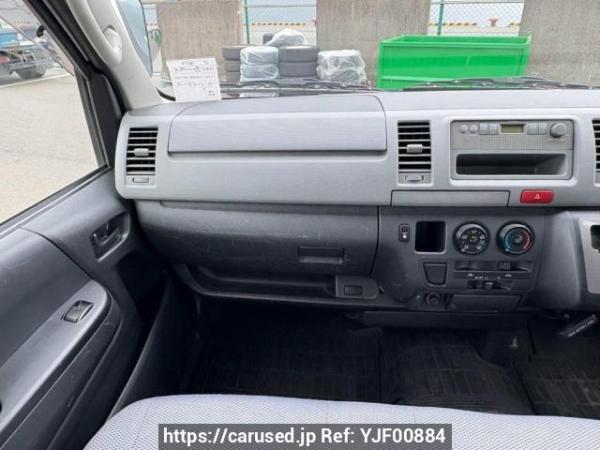 Used 2005 AT toyota hiace-van KDH205K Image[18]