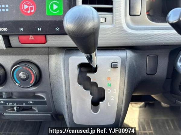 Used 2006 AT toyota regiusace-van KDH200V Image[23]