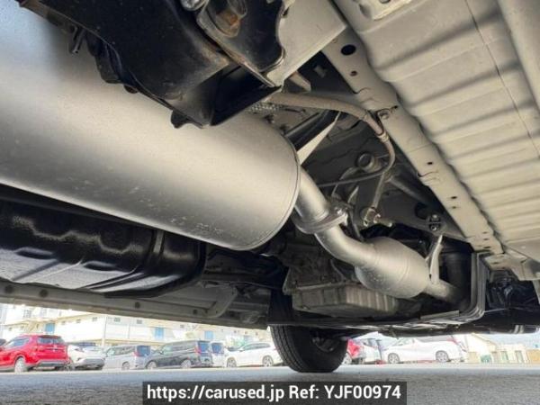 Used 2006 AT toyota regiusace-van KDH200V Image[38]