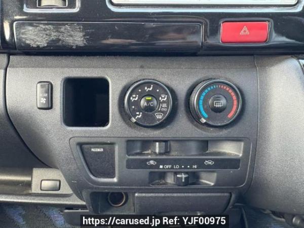 Used 2005 AT toyota hiace-van TRH200V Image[22]