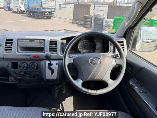 Used 2011 AT toyota regiusace-van TRH200K Image[19]