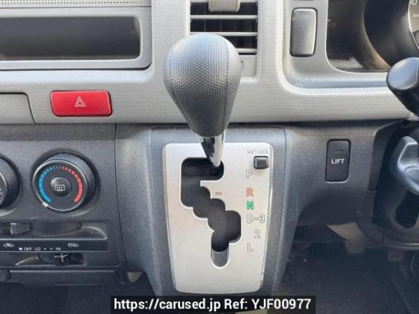 Used 2011 AT toyota regiusace-van TRH200K Image[23]