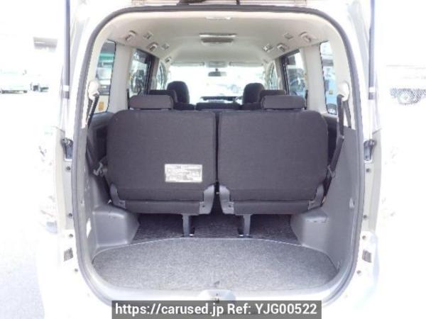 Used 2007 AT toyota voxy ZRR70W Image[6]