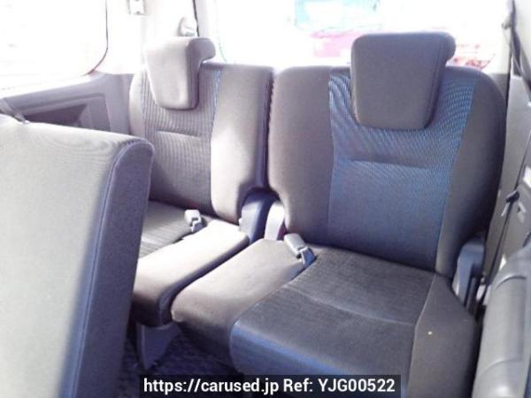 Used 2007 AT toyota voxy ZRR70W Image[14]