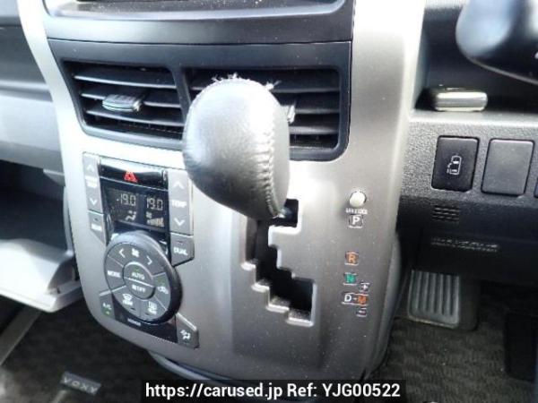 Used 2007 AT toyota voxy ZRR70W Image[21]