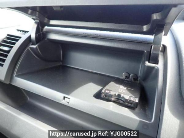 Used 2007 AT toyota voxy ZRR70W Image[27]