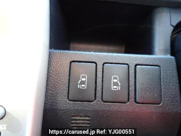 Used 2010 AT toyota voxy ZRR70W Image[25]