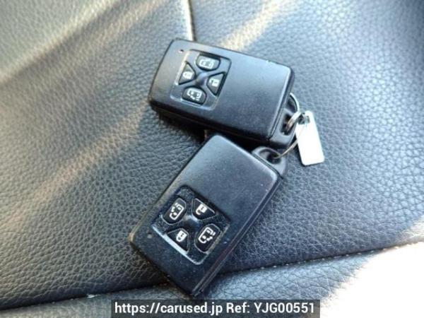 Used 2010 AT toyota voxy ZRR70W Image[28]