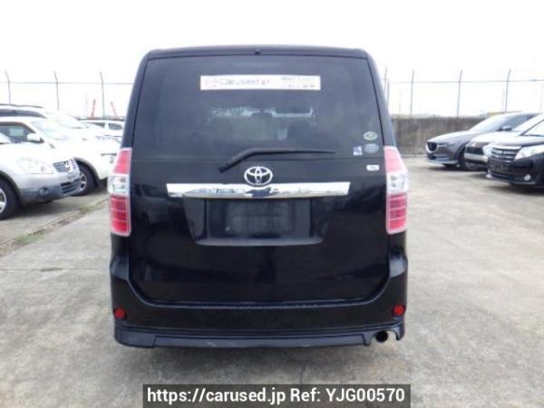 Used 2007 AT toyota noah ZRR70G Image[5]