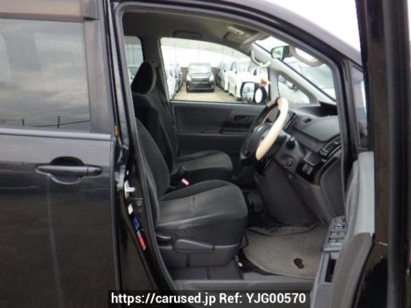 Used 2007 AT toyota noah ZRR70G Image[11]