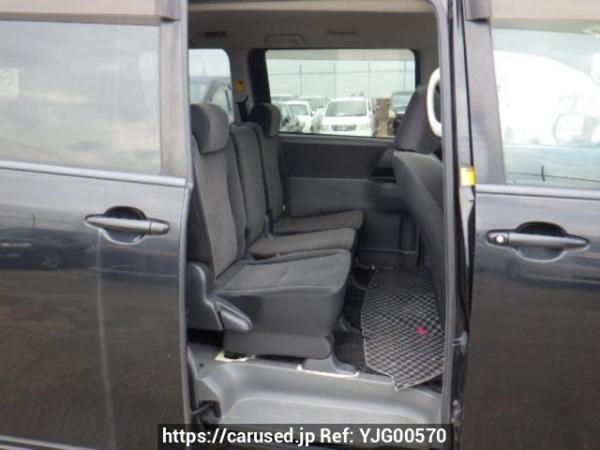 Used 2007 AT toyota noah ZRR70G Image[13]
