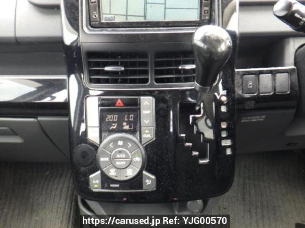Used 2007 AT toyota noah ZRR70G Image[22]