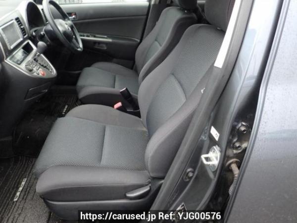 Used 2003 AT toyota wish ZNE10G Image[18]